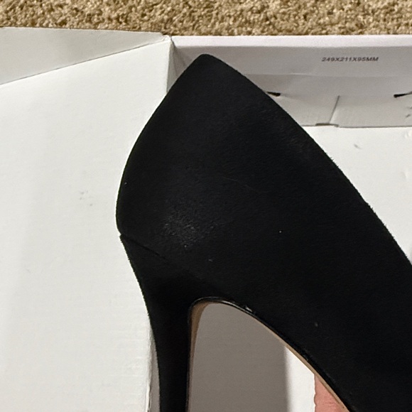 Aldo Elegant Black Pointed Heels - Picture 7 of 8